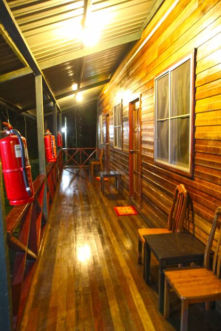 Family Room/Fire extinguisher