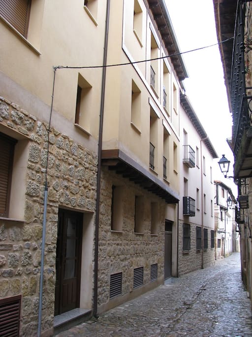 Fachada edificio de reciente construcción
