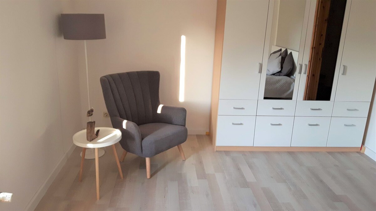 Coin salon Chambre 2