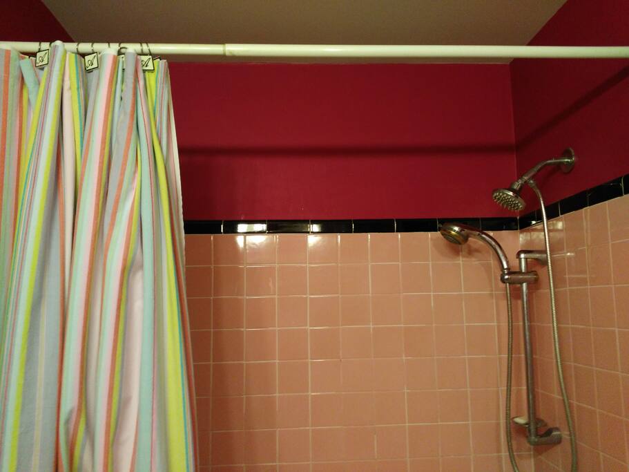 Shared 2fl bath
