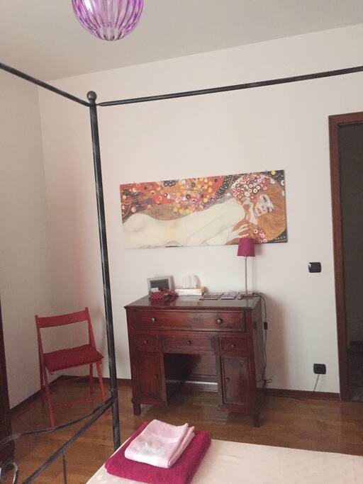 double bed room