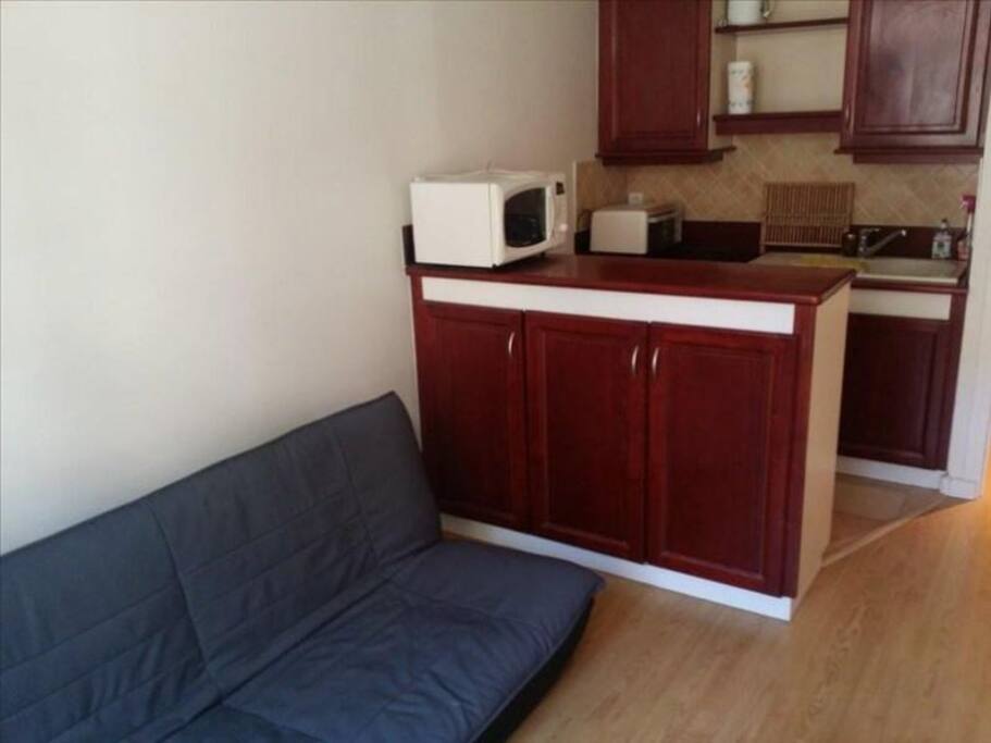 Kitchen with microwave & oven