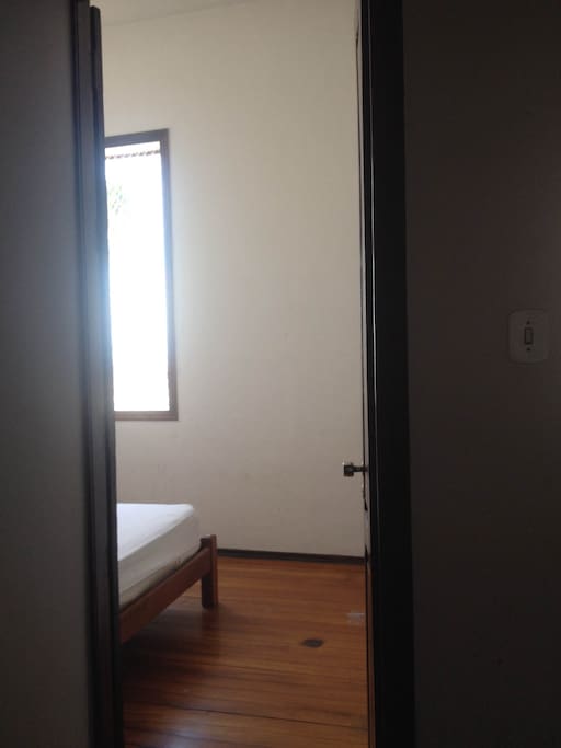 Porta de acesso ao quarto