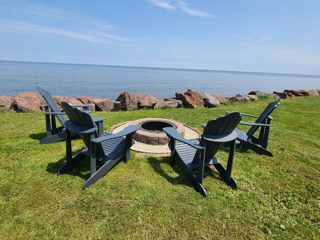 Nautical Beach House gallery image 4