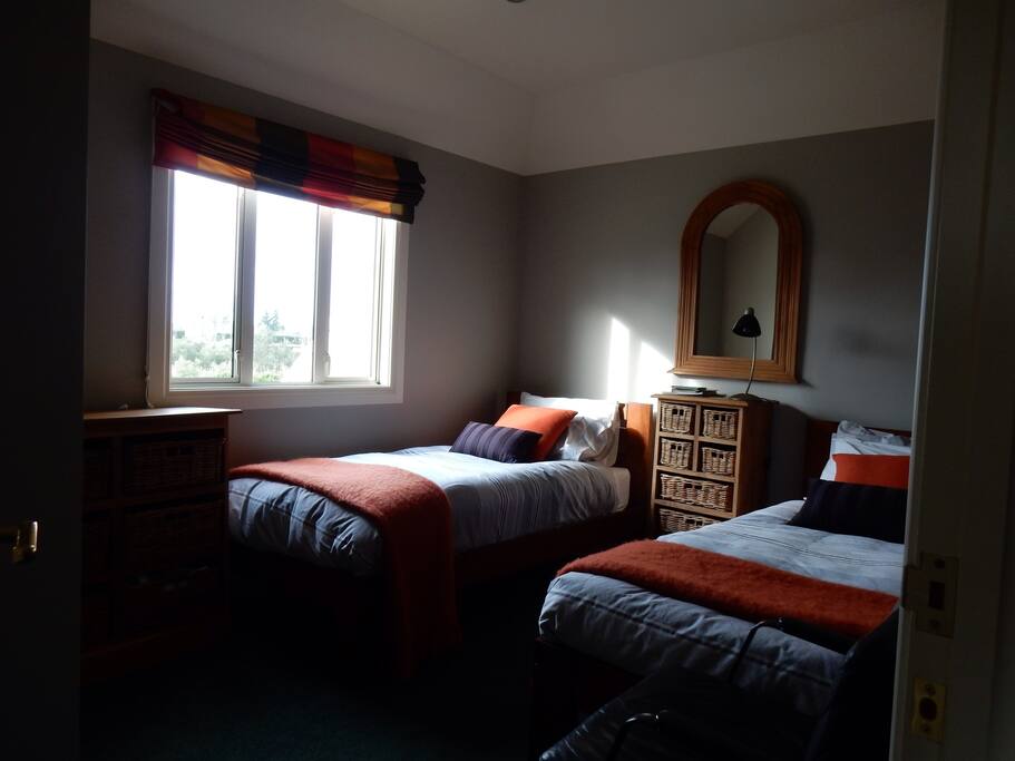 Twin beds with ensuite bathroom.