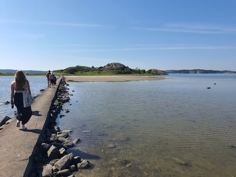 Seaside cottage with beautiful garden