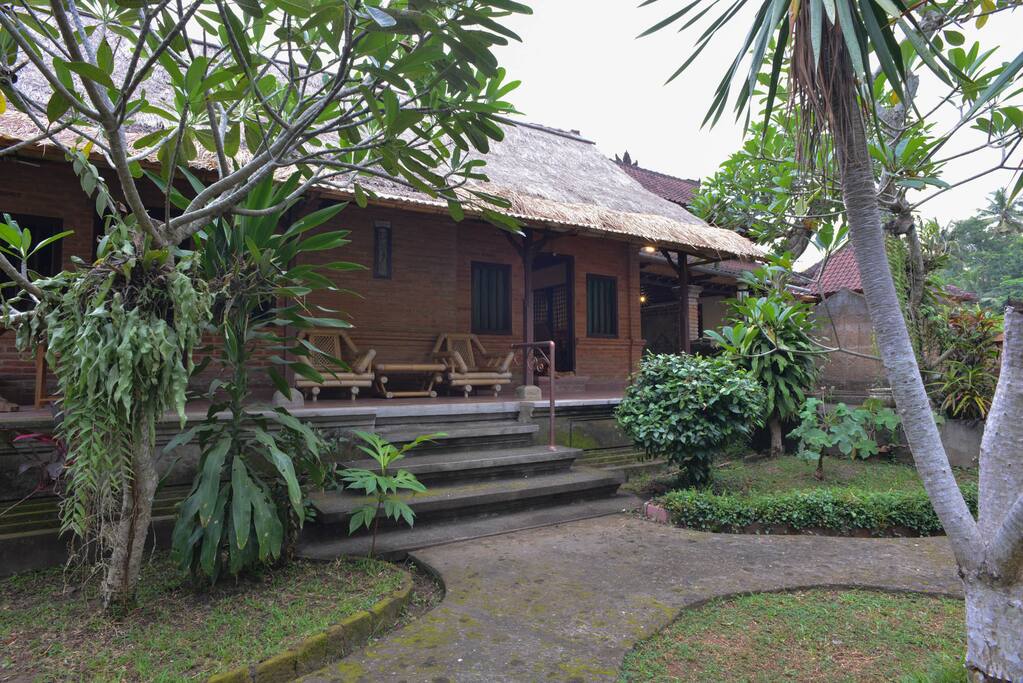 Bale Purwa Timur
