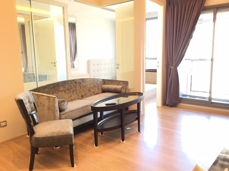 Comfortable layout make the room feels extra spacious