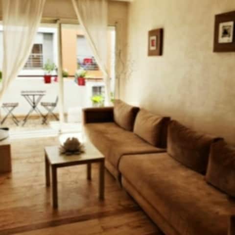 Very Nice Cosy apartment balcony Maarif