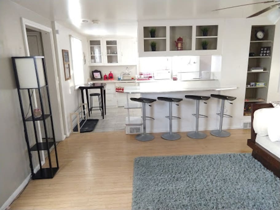Breakfast bar
