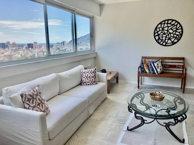 Between Ipanema & Copacabana: Wonderful Lagoa View gallery image 2