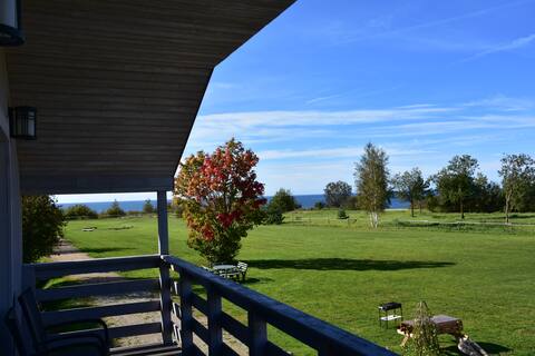 2 Bedroom Apartment with Balcony and Sea View