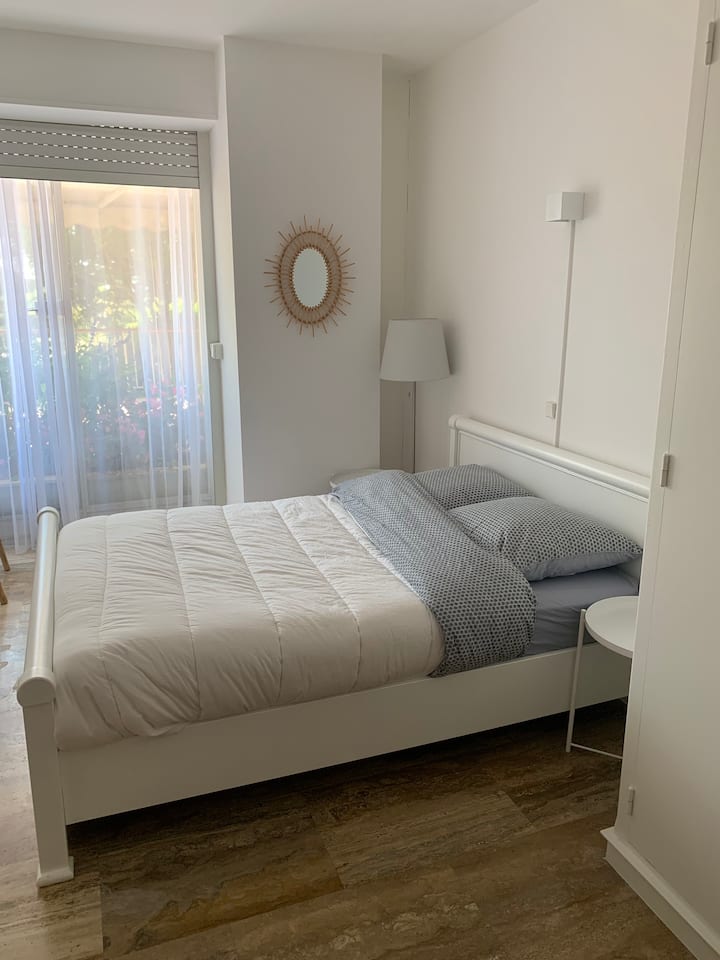 غرفة النوم 2