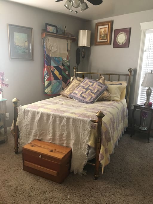 Full size bed with antique brass frame! Very comfy!
