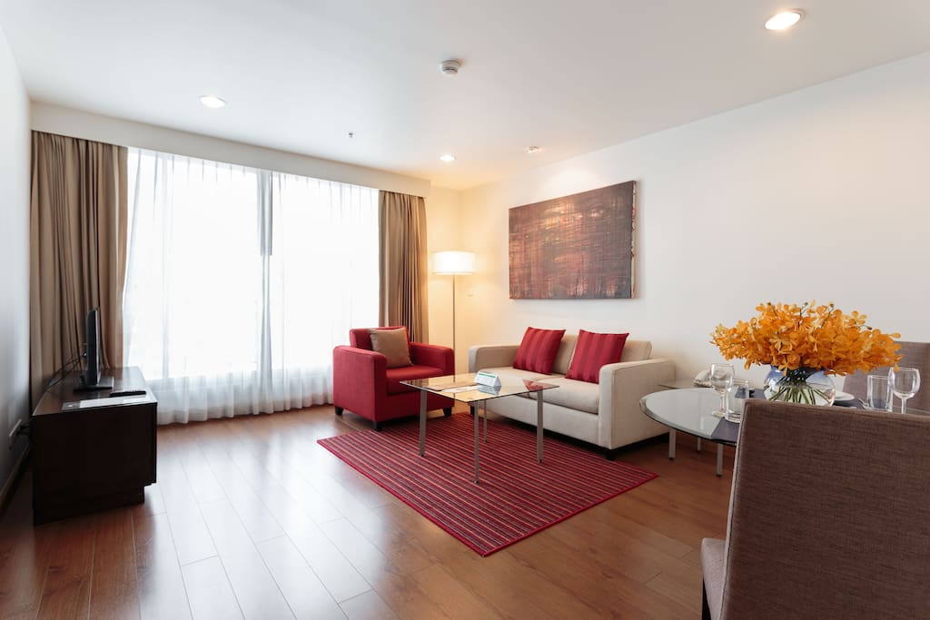 Living Area
•1 Living & Dining Area
•1 Bedroom
•1 Bathroom
•1 Kitchen
•Apartment Size: 60 sqm / 646 sq ft
•King-size bed
•Max 3 (3rd person is chargeable with an extra bed) person(s)