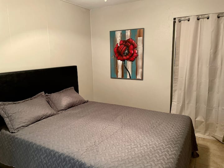 Спална соба 2 со брачен кревет (широк 150 - 179 см)