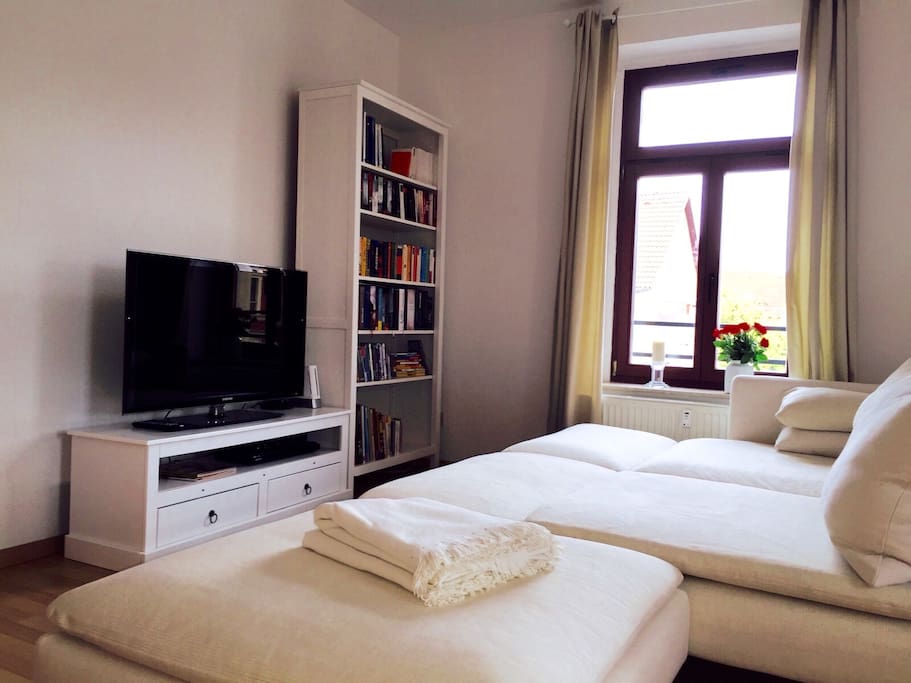 Relax- und Couching mit TV (HD-Kabel)