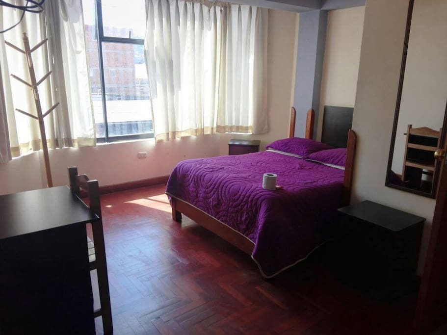Hab. Matrimonial baño/ privado