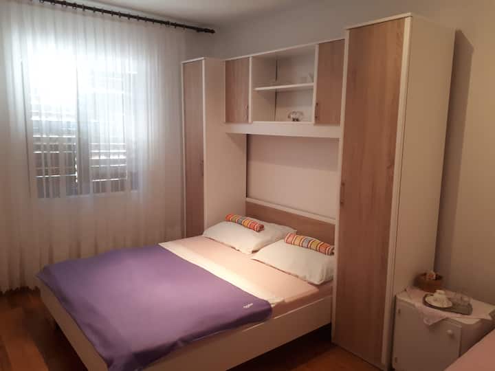Dhomë gjumi 1