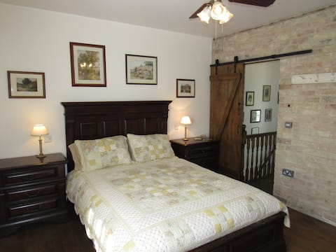 Popular Airbnb listing: Victorian townhouse in the centre of Cambridge in Impington