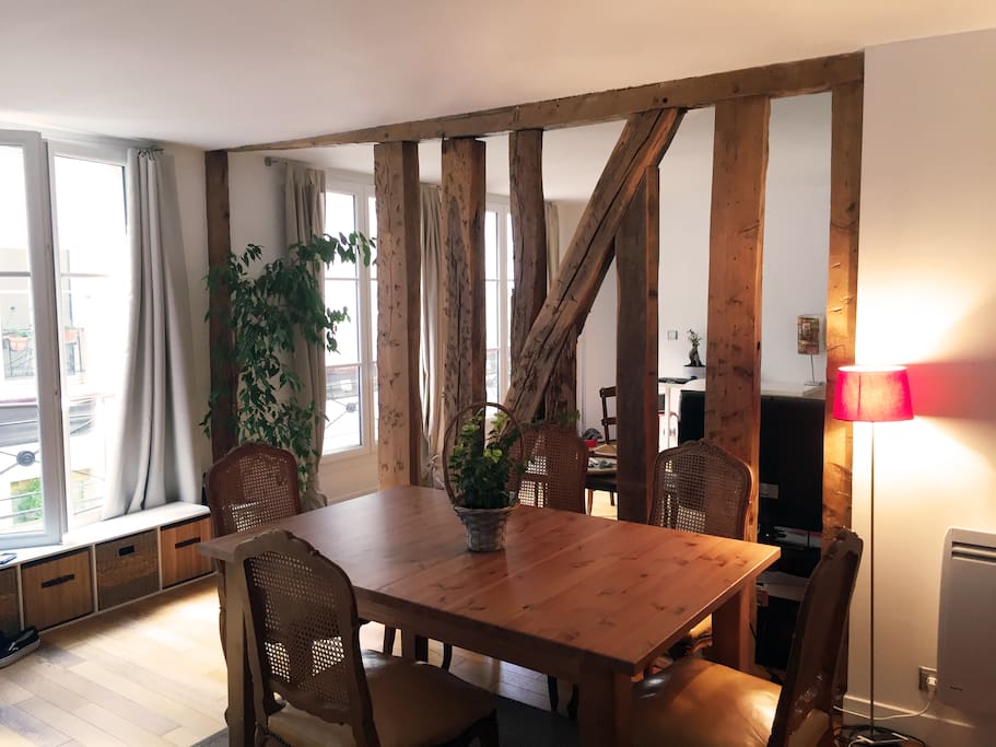 Dining room / Salle à manger
