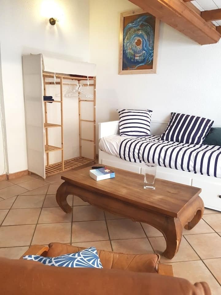Logement Portuaire Cosy Avec Grande Mezzanine - La Ciotat