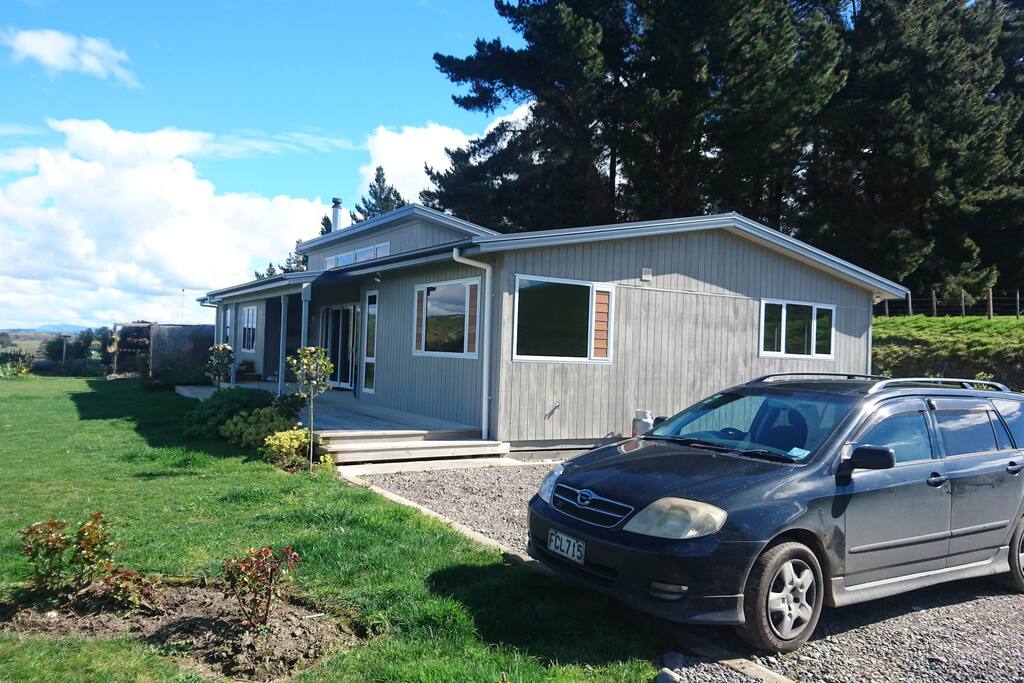 Parking by side of house
