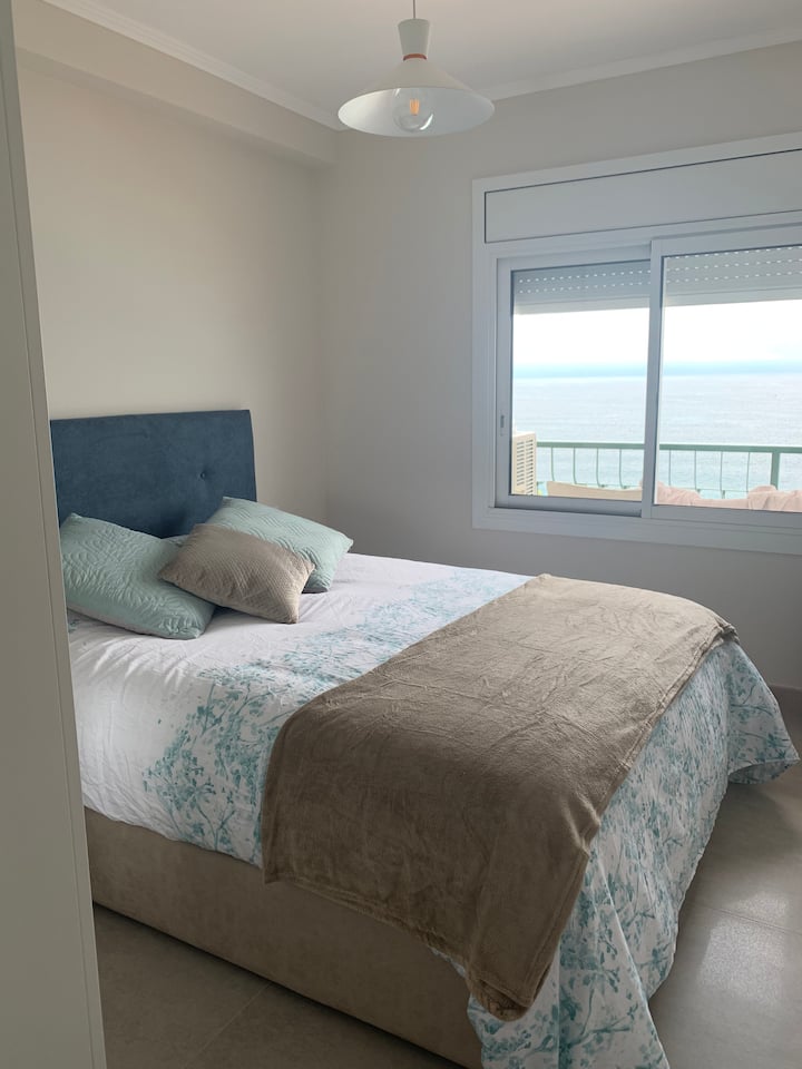 Camera da letto con vista mare 