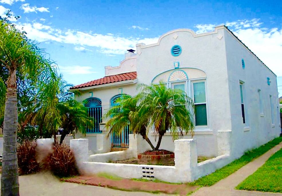 La Casita Feliz - The Happy Little House