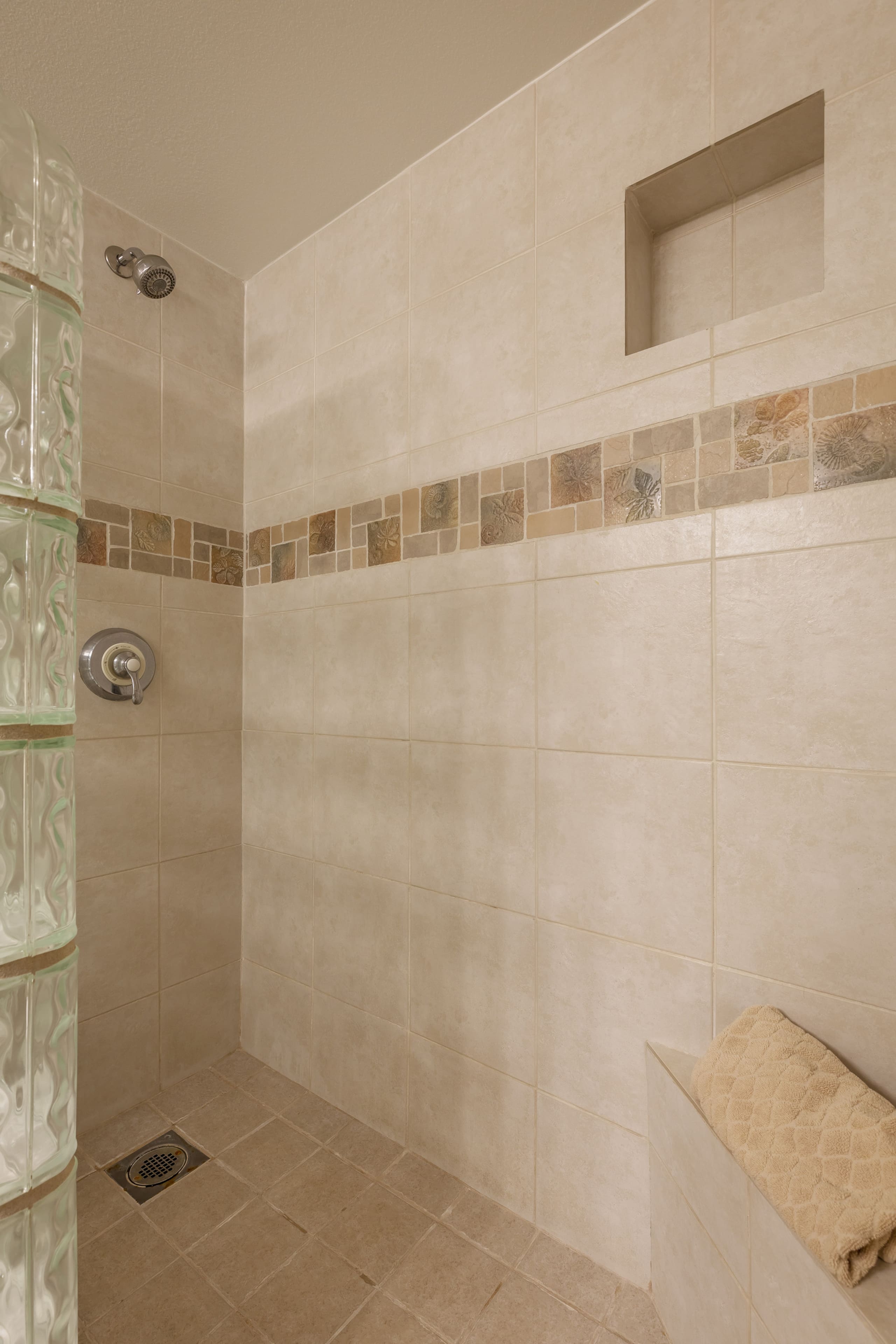 Condo in Kihei · ★4.96 · 1 bedroom · 1 bed · 2 baths - Image 10