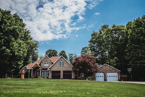 Entire House with Resort LifeStyle.