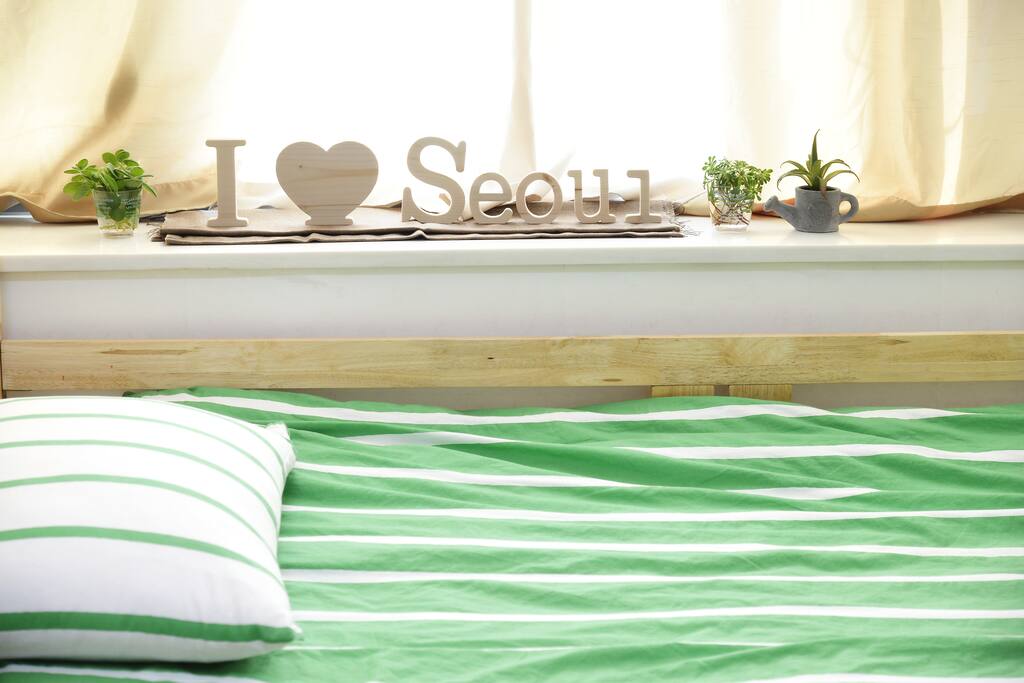 Studio 1F (3 single beds)