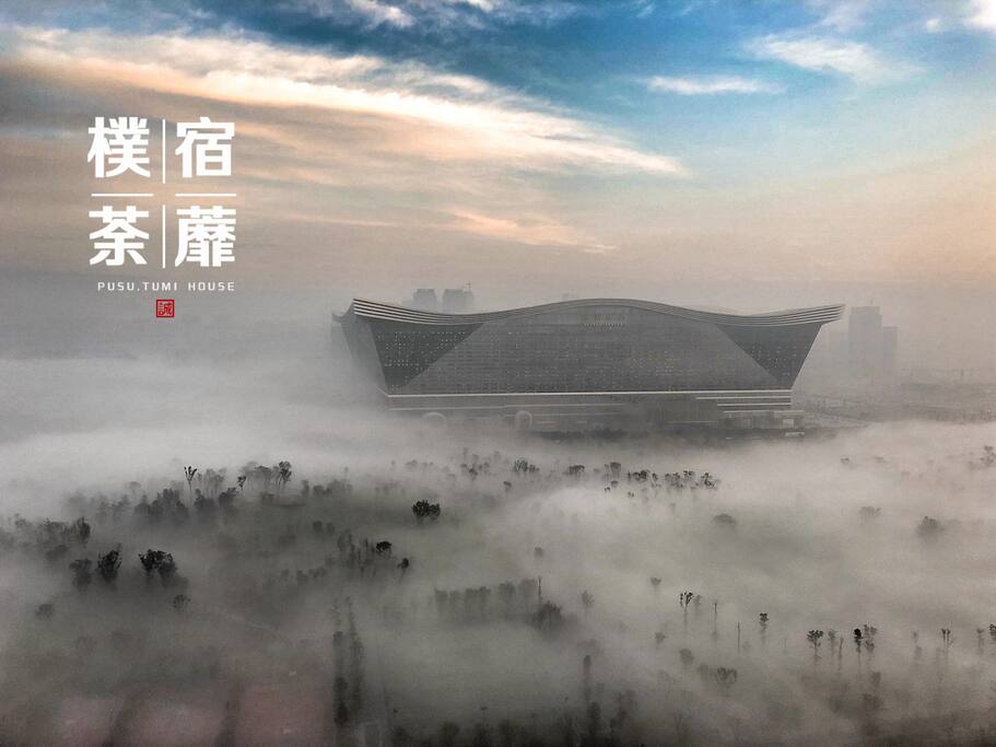 从客厅落地窗看到的环球中心