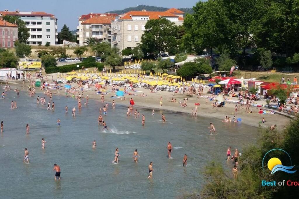 Bacvice beach (500 m)