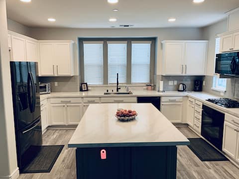 Newly Beautiful 4 Bedroom Townhome