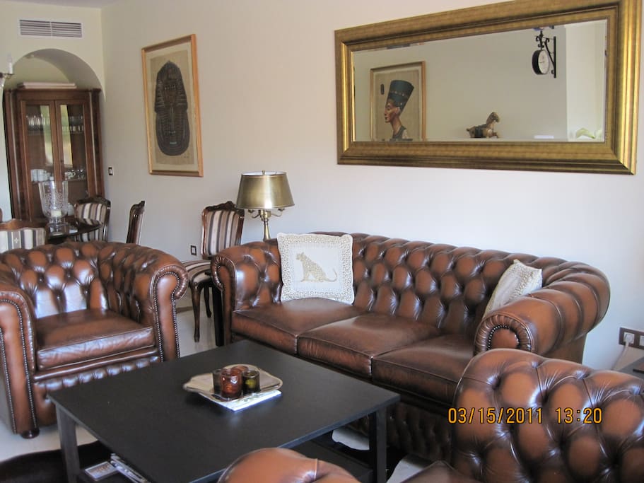 Sofa set