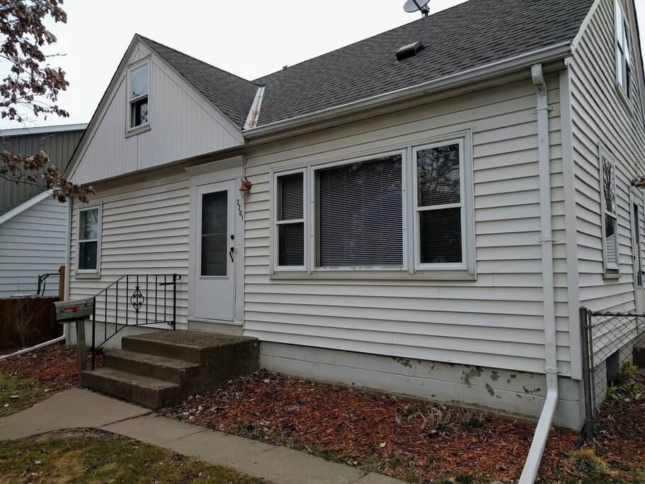 1 garage stall and driveway w/ 2 parking spots safely accessed via the alley. Convenient street parking with paved walkway during the day.