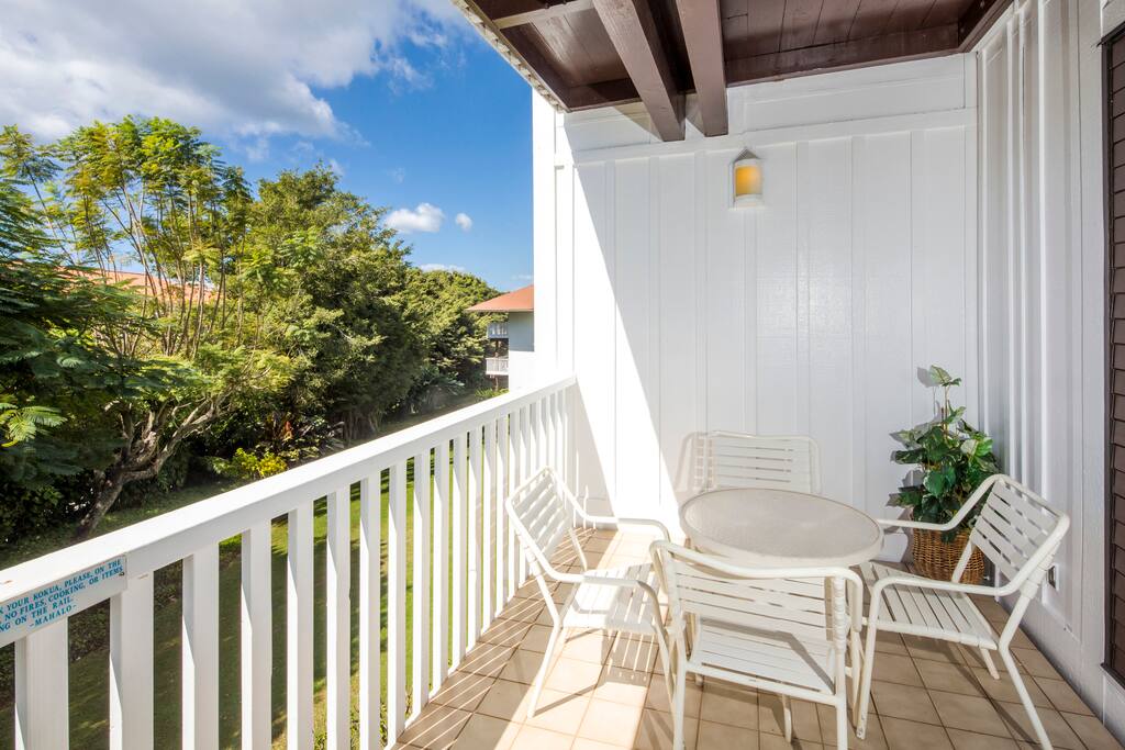 Enjoy the sunshine on your private lanai (balcony)