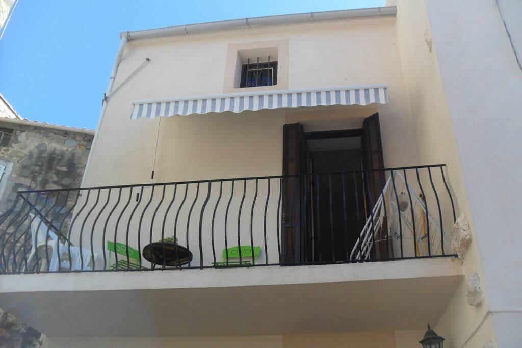 Balcon avec vue sur mer