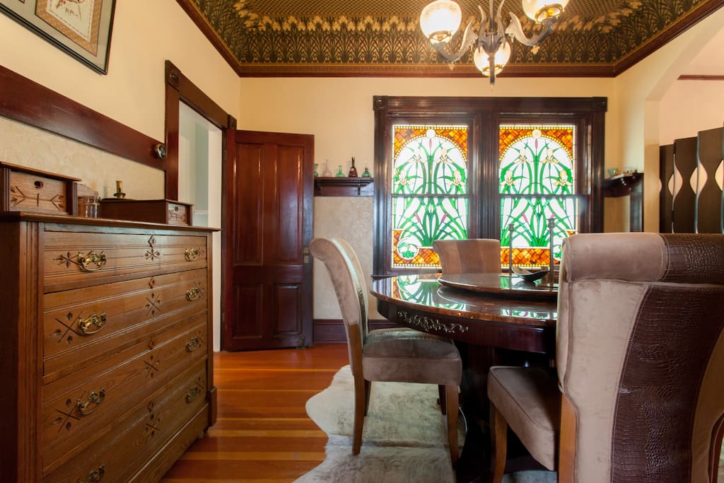 Hand-wallpapered ceilings make for a exceptional conversation pieces.