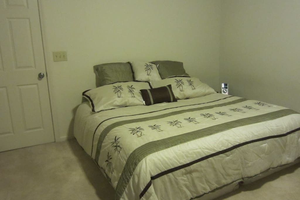 Master suite with a King Sterns & Foster Latex pillowtop. (Private)