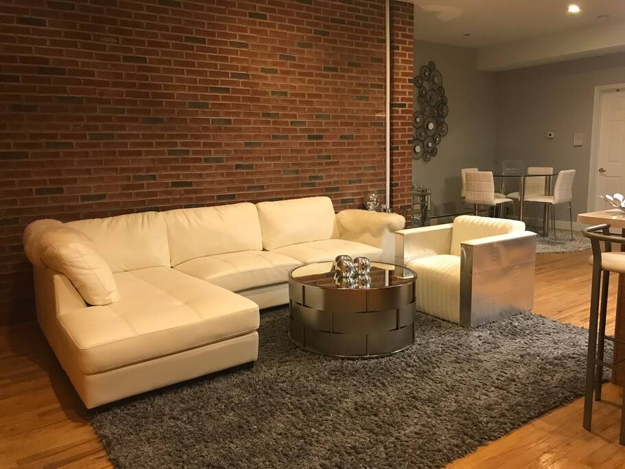 Living Room: angle 1
