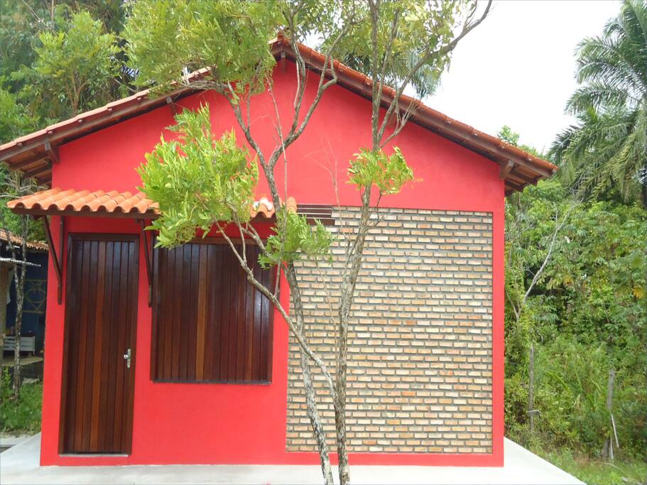 Chalé suite com cama casal e frigobar
