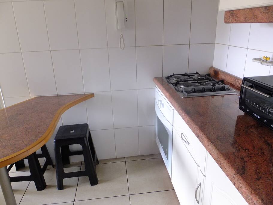 amplia cocina equipada