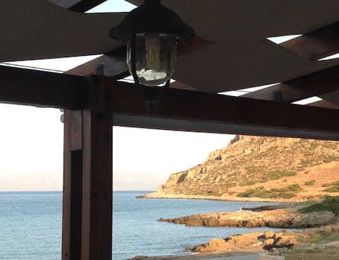 Popular Airbnb listing: Panaritis..Always Excellent!!! in Δήμος Μονεμβασίας