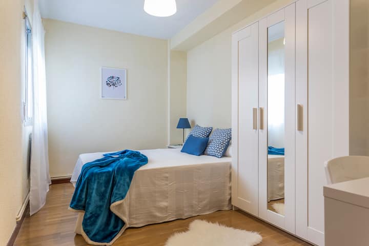 Habitacion Con Cama Doble Y Wifi - Getafe