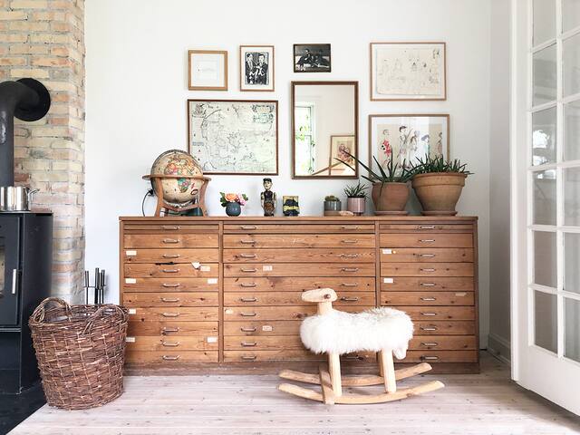 Perfectly Located Charming Villa