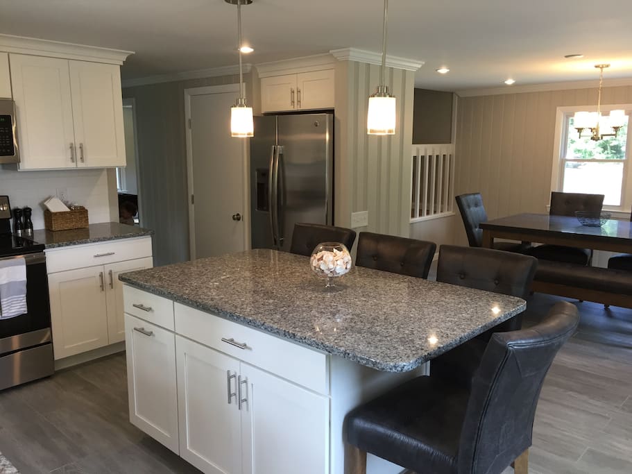 Kitchen/Dining Area