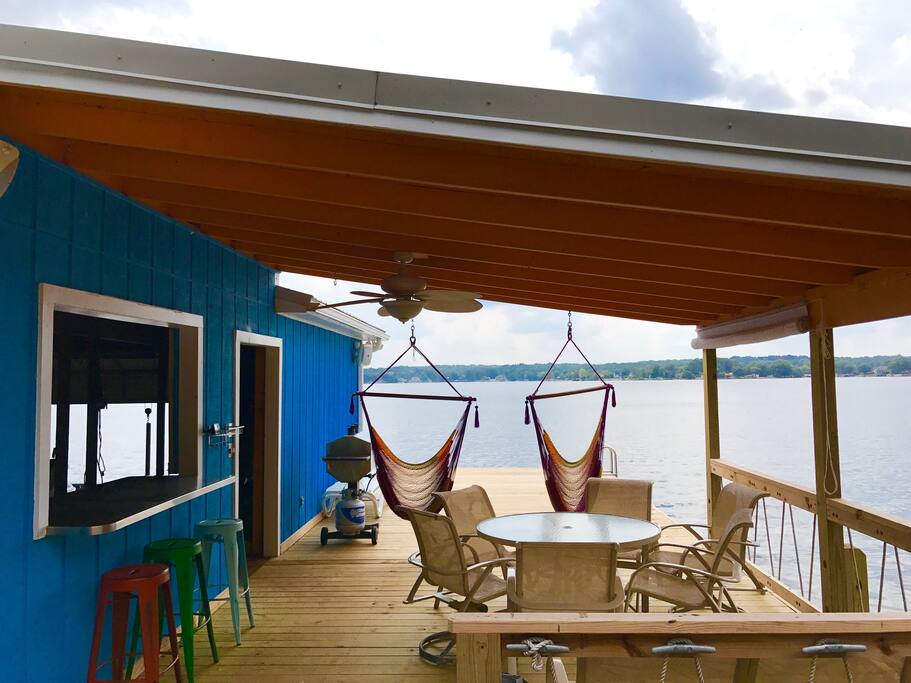 Covered seating area
