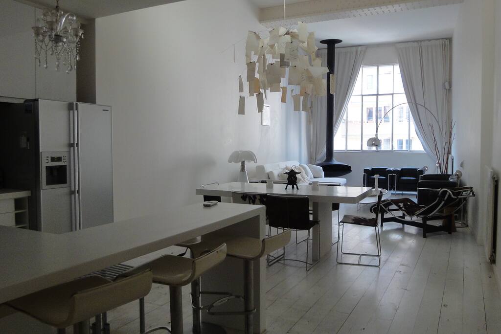 La verrière illumine le séjour